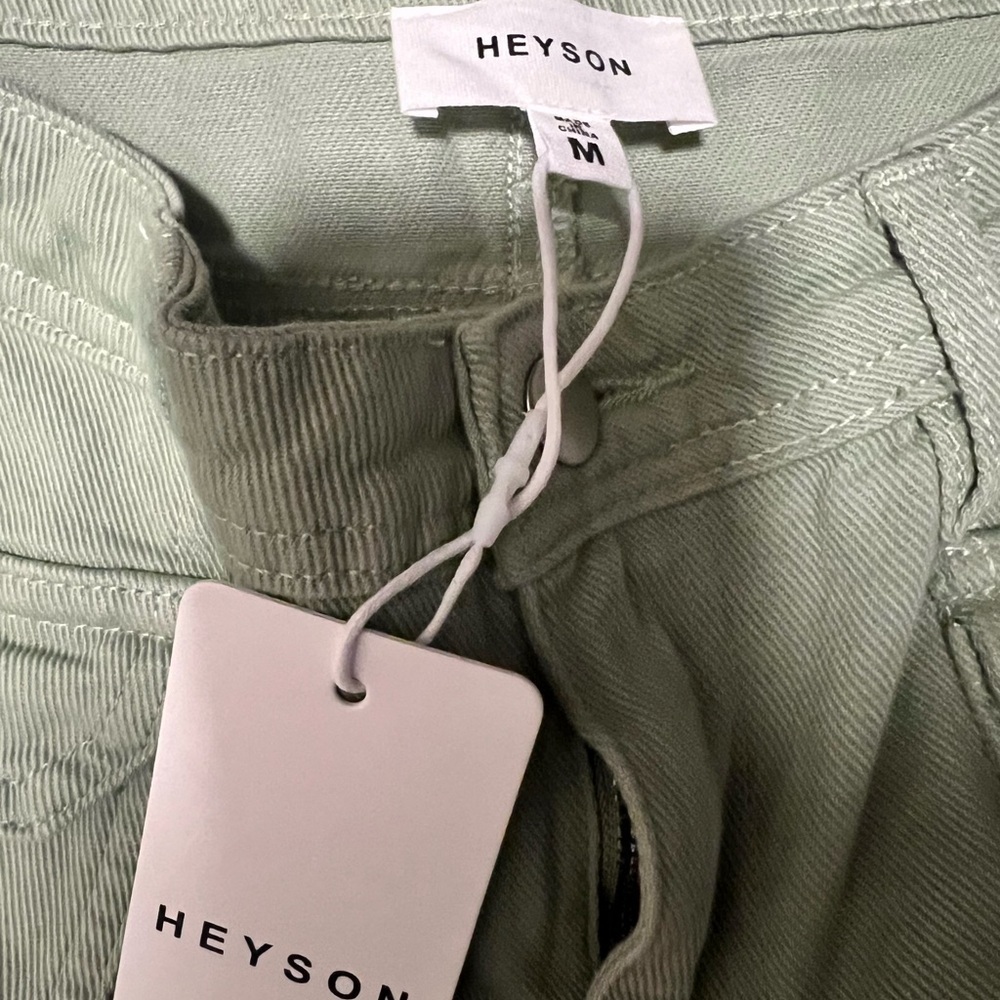 Mid-Rise Wide Leg Cargo Trousers in Sage Green - Picture 2 of 8